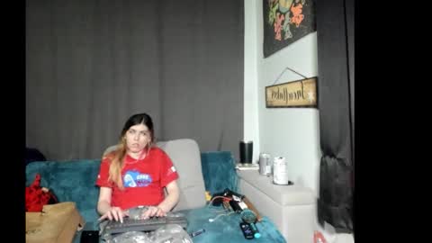 roxihazeleyes online show from January 15, 5:16 pm