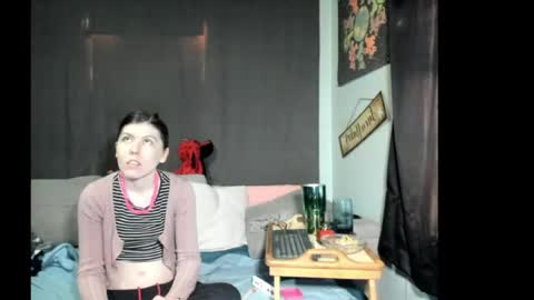roxihazeleyes online show from April 29, 11:55 pm