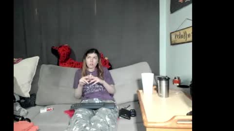 roxihazeleyes online show from June 10, 10:52 pm