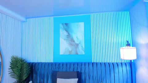 Snapshot of roxy_hell chatting on November 24, 12:05 pm Roxy hell online show from November 24, 12:05 pm