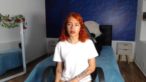 roxy_jones_ online show from February 23, 1:53 pm