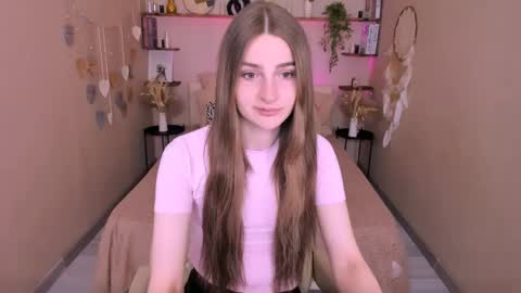 Snapshot of roxy_kisss chatting on May 18, 8:09 am Roxy online show from May 18, 8:09 am