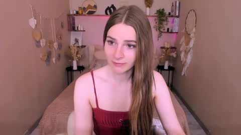 Snapshot of roxy_kisss chatting on June 8, 8:04 am Roxy online show from June 8, 8:04 am