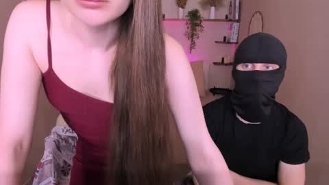 Snapshot of roxy_kisss chatting on August 3, 8:35 am Roxy online show from August 3, 8:35 am