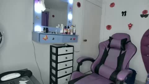 Roxy online show from June 15, 2:03 am