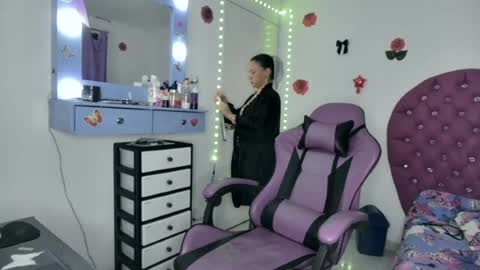 Roxy online show from June 16, 1:52 am