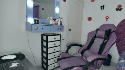 Roxy online show from June 22, 1:51 am