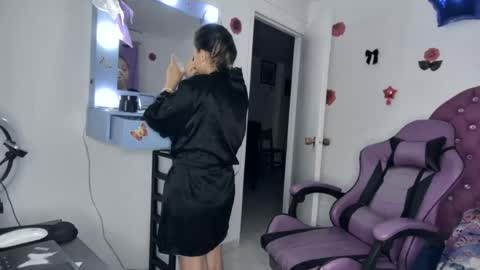 Roxy online show from August 3, 2:32 am