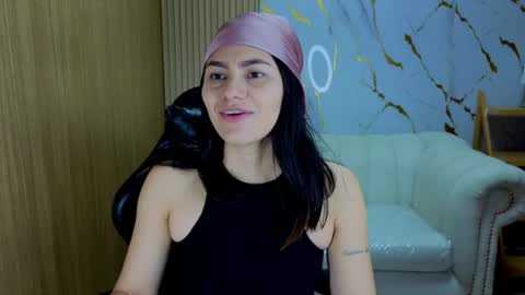 Snapshot of roxy_luxe_tf chatting on July 5, 12:45 pm Roxy online show from July 5, 12:45 pm