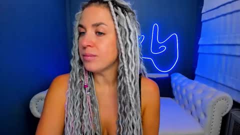 Roxy online show from September 12, 2:00 am