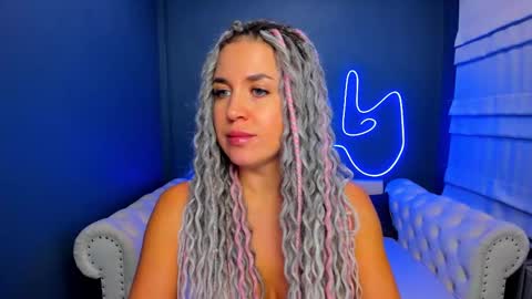 Roxy online show from October 7, 1:25 am