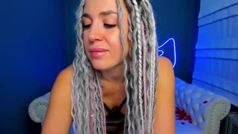 Roxy online show from December 5, 1:47 am