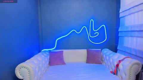 Roxy online show from April 22, 1:52 am