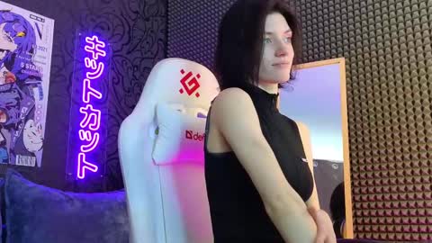 Snapshot of roxy_riot_ chatting on February 23, 4:28 am roxy_riot_ online show from February 23, 4:28 am