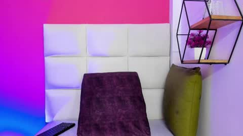 roxy_sexy69 online show from March 11, 4:18 am