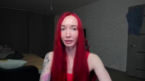 Snapshot of roxy_silver chatting on February 9, 1:42 am Roxy online show from February 9, 1:42 am