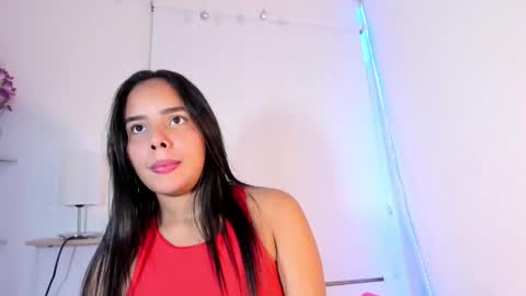 Snapshot of roxy_stone1 chatting on December 2, 7:42 pm roxy_stone1 online show from December 2, 7:42 pm