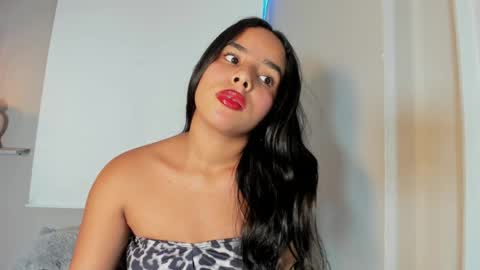 roxy_stone1 online show from June 5, 7:08 pm
