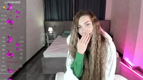 Snapshot of roxy_the_daedevill chatting on January 10, 2:14 am roxy_the_daedevill online show from January 10, 2:14 am