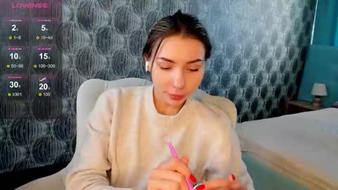 Snapshot of roxy_the_daedevill chatting on February 7, 4:48 am roxy_the_daedevill online show from February 7, 4:48 am