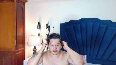Snapshot of roxyandaron2 chatting on May 16, 11:57 pm RoxyAron online show from May 16, 11:57 pm