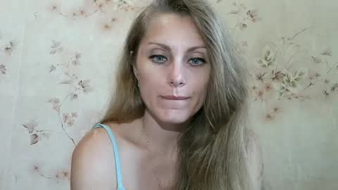 roxyfox18x01 online show from July 27, 8:32 am