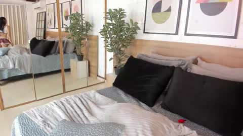 Snapshot of roxylior chatting on November 3, 8:10 pm online show from November 3, 8:10 pm