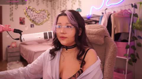 roxysuh online show from February 16, 6:31 am