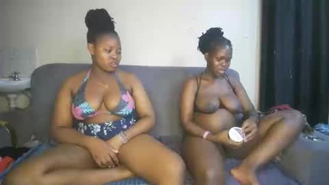 royal_charm online show from March 14, 10:04 pm