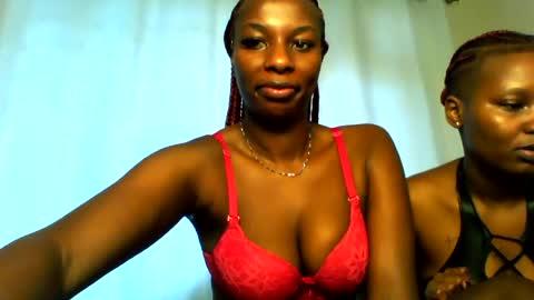 Snapshot of royal_petite10 chatting on July 13, 11:35 am kate online show from July 13, 11:35 am