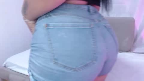 Bruna Royale  online show from February 18, 2:02 pm