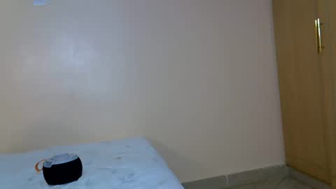 Snapshot of royalseductress chatting on March 22, 9:51 pm royalseductress online show from March 22, 9:51 pm