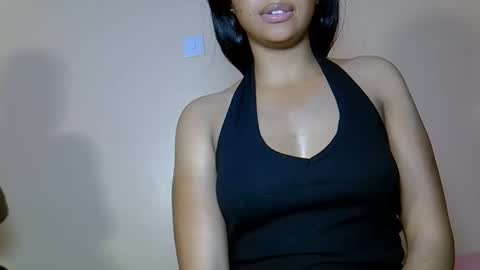 Snapshot of royalseductress chatting on March 25, 10:05 pm royalseductress online show from March 25, 10:05 pm