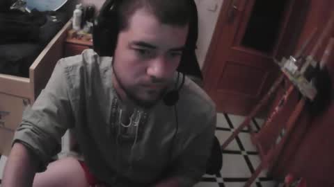 Snapshot of royer04 chatting on October 12, 8:52 pm royer04 online show from October 12, 8:52 pm