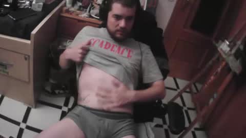 Snapshot of royer04 chatting on October 16, 1:06 am royer04 online show from October 16, 1:06 am