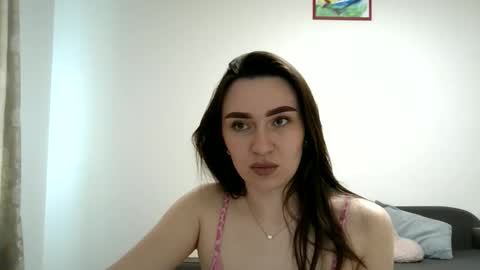 Roza05x online show from May 13, 10:12 am