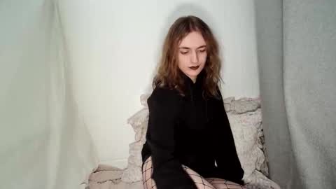 Snapshot of rozequartzz chatting on March 29, 9:04 pm Rose online show from March 29, 9:04 pm