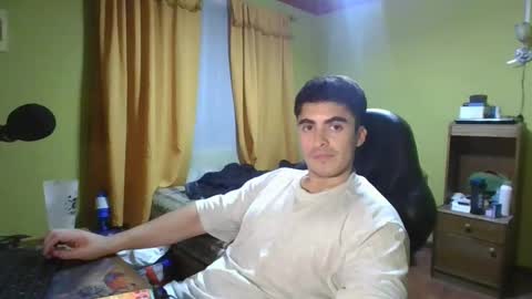 Snapshot of rpaulo25 chatting on February 5, 2:51 am rpaulo25 online show from February 5, 2:51 am