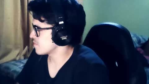 Snapshot of rpaulo25 chatting on October 6, 2:20 am rpaulo25 online show from October 6, 2:20 am