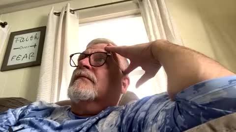 Snapshot of rs006 chatting on October 9, 3:54 pm rs006 online show from October 9, 3:54 pm
