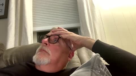 Snapshot of rs006 chatting on October 12, 2:32 am rs006 online show from October 12, 2:32 am