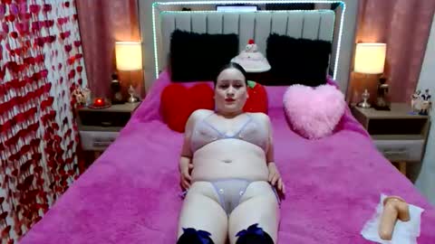 Snapshot of rubi82_ chatting on May 29, 10:52 pm rubi82_ online show from May 29, 10:52 pm