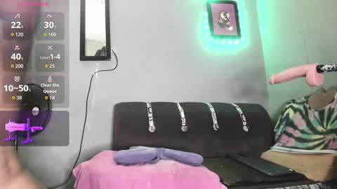 Snapshot of rubi_bunny chatting on November 8, 4:12 am rubi bunny online show from November 8, 4:12 am