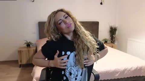 Snapshot of ruby_fit chatting on November 1, 2:13 am Ruby online show from November 1, 2:13 am