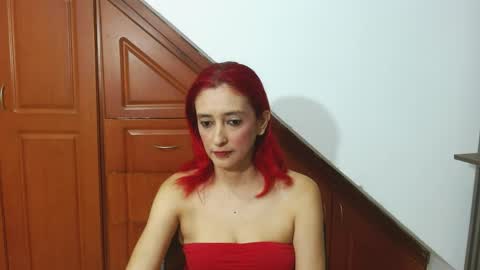 ruby_your_milf online show from April 21, 7:06 pm