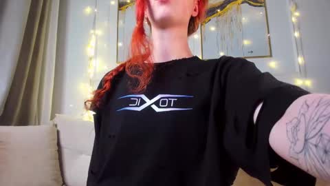 Snapshot of rubyattwood chatting on March 11, 10:09 pm rubyattwood online show from March 11, 10:09 pm