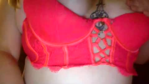 Snapshot of rubyhill99 chatting on October 27, 12:09 pm rubyhill99 online show from October 27, 12:09 pm