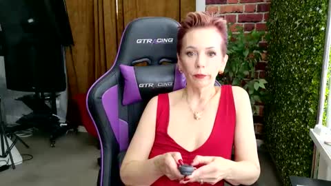 RubyLynne online show from May 1, 8:35 pm