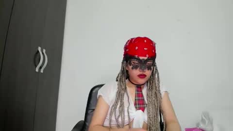 Snapshot of rubysexybell chatting on January 18, 6:17 am rubysexybell online show from January 18, 6:17 am