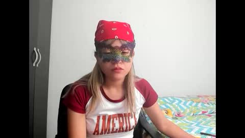 Snapshot of rubysexybell chatting on April 16, 8:42 pm rubysexybell online show from April 16, 8:42 pm